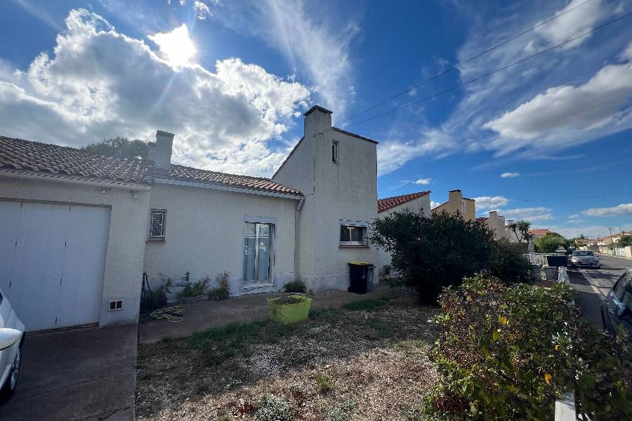 Maison de 100 m² avec piscine et terrain de 488 m² vendue louée