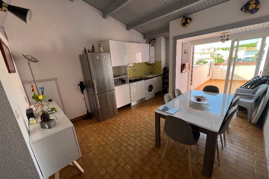 Appartement 3 pièces de 32 m² avec vue quai et ponton