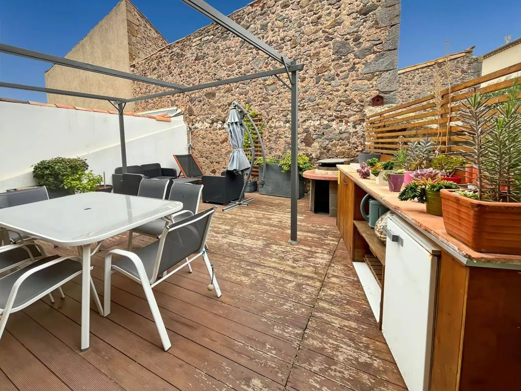 Maison composée de 2 appartements avec garage et terrasse