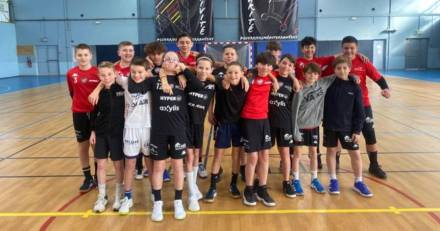 Handball Agde - Les stages vacances sont de retour au Agde Handball !