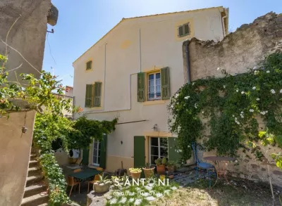 Maison de village 190.00 m²